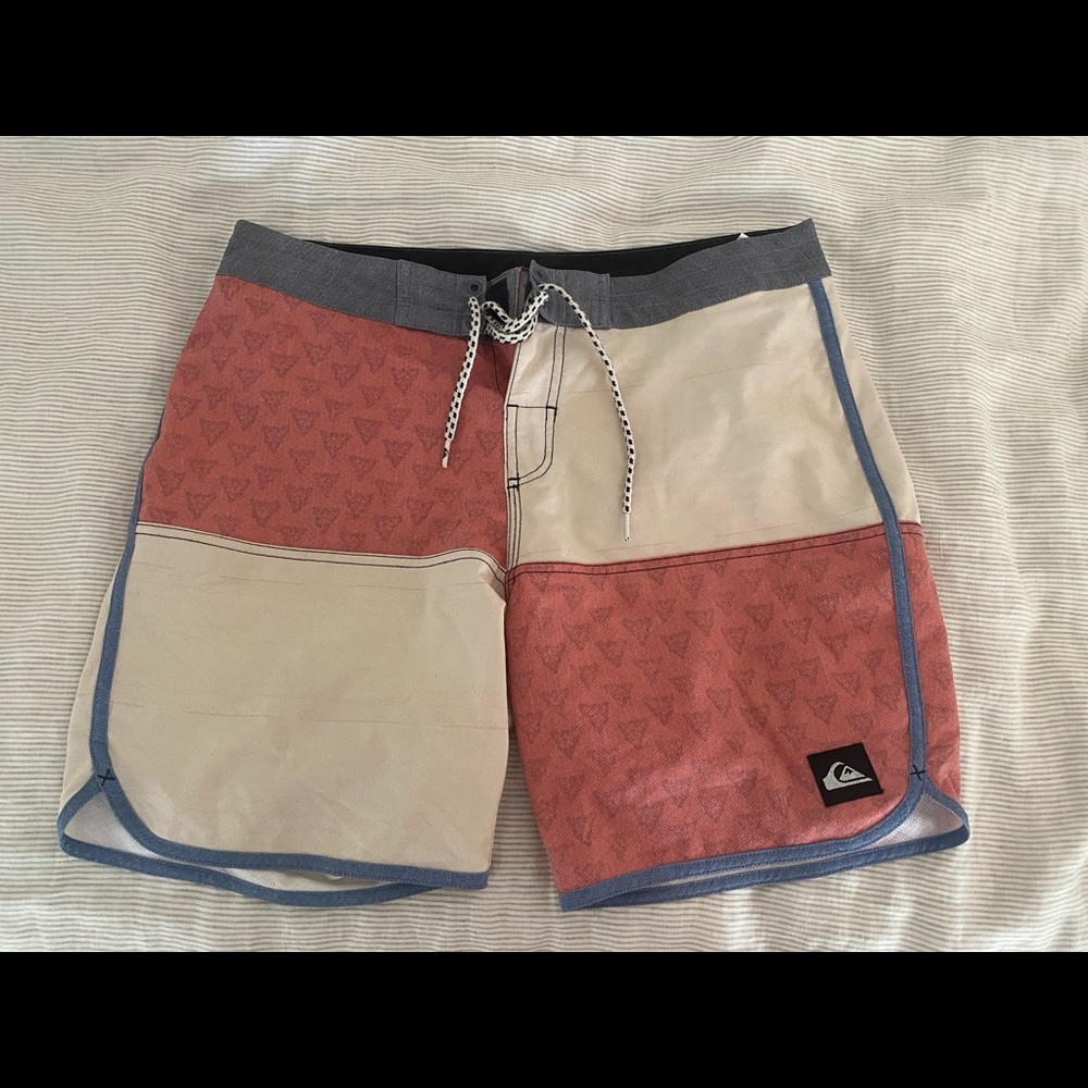Quiksilver Board Shorts (Sz 34)